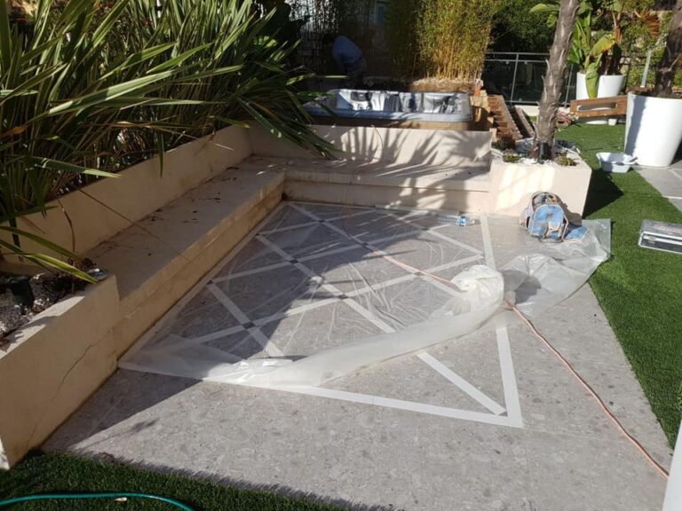Zona de terraza previa a la instalación de jacuzzi exterior en Barcelona