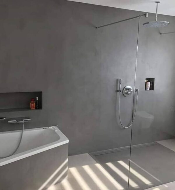 baños con bañera moderna y plato de ducha